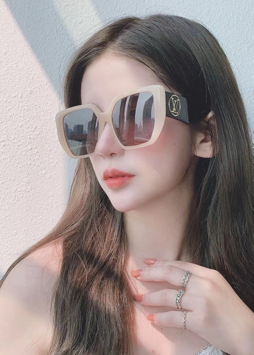 ルイヴィトンサングラス正面デザイン